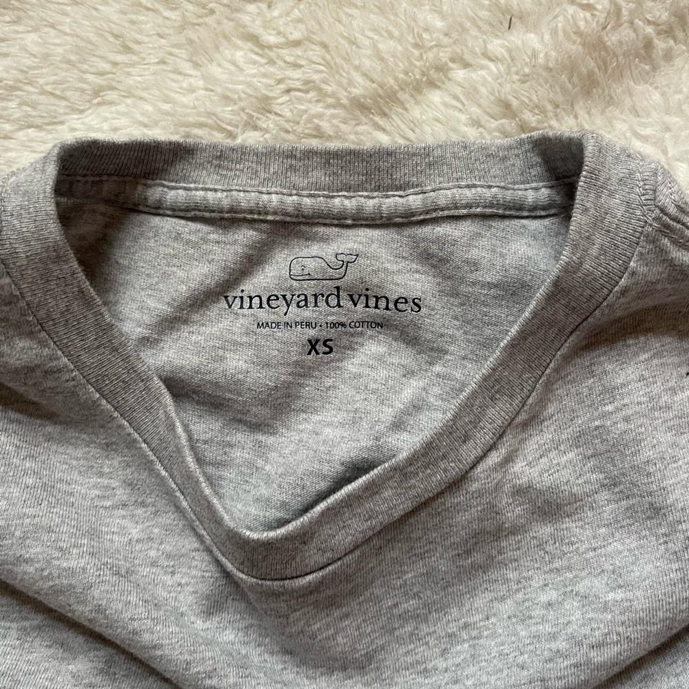 vineyard vines fenway long sleeve - Picture 3 of 4